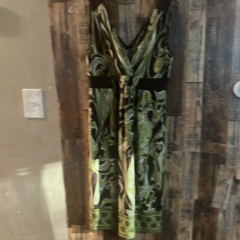B. Calm Paisley green & black print halter dress size 4 39 inches long